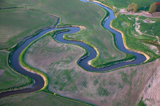 Lotnicze, PL, warm-maz. Meandry rzeki Guber w okolicy Satoczna.
