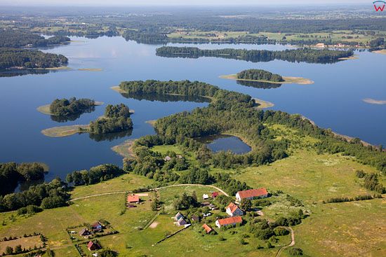 Lotnicze. PL, warm-maz. Jezioro Narie. Miejscowosc Pojezierce.