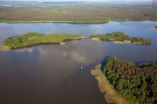 Lotnicze, EU, PL, warm-maz. Jezioro Jeziorak. Park Krajobrazowy Pojezierza Ilawskiego.