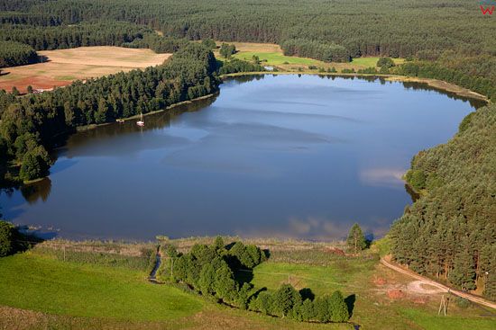 EU, PL, Pomorskie. Pojezierze Kaszubskie. Jezioro Kramsko Duze.