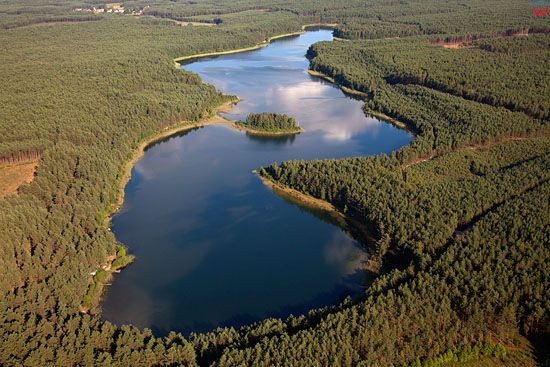 EU, PL, Pomorskie. Pojezierze Kaszubskie. Jezioro Strupino.