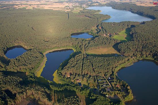 EU, PL, Pomorskie. Pojezierze Kaszubskie. Jezioro Zmarle, Swatki, Gluchowko, Blewicz i Wielewskie.