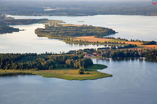 Lotnicze, EU, PL, Pomorskie. Zaborski Park Krajobrazowy. Jezioro Charzykowskie, Dlugie i Karsinskie.