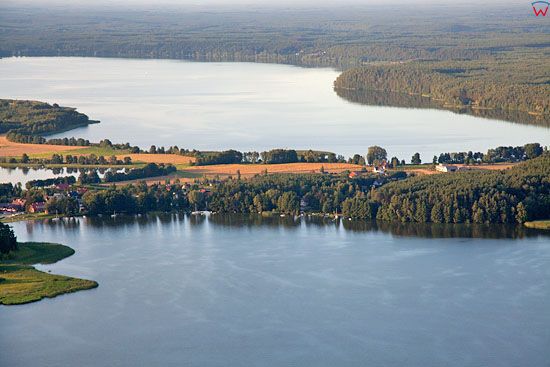 Lotnicze, EU, PL, Pomorskie. Zaborski Park Krajobrazowy. Jezioro Charzykowskie i Karsinskie.