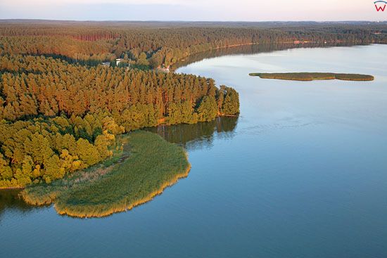 Lotnicze, EU, PL, Pomorskie. Zaborski Park Krajobrazowy. Jezioro Charzykowskie.
