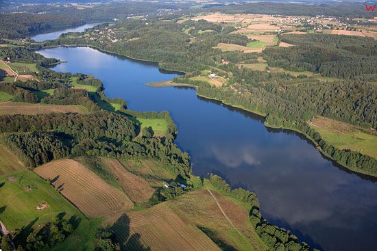 Lotnicze, EU, PL, Pomorskie. Kaszubski Park Krajobrazowy. Jezioro Potulskie.   