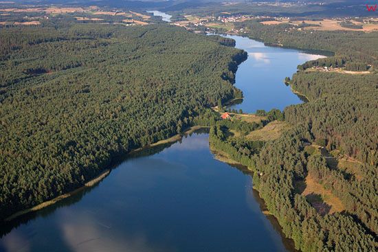 Lotnicze, EU, PL, Pomorskie. Kaszubski Park Krajobrazowy. Jezioro Lubowisko i Dabrowskie.   