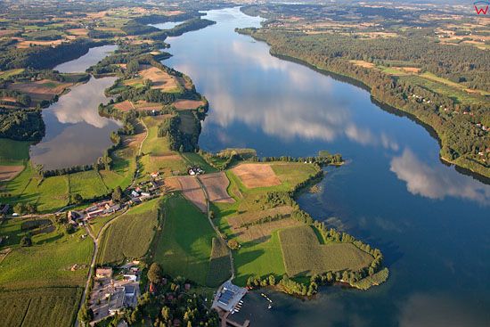 Lotnicze, EU, PL, Pomorskie. Kaszubski Park Krajobrazowy. Jeziora: Radunskie Dolne, Laczynskie i Nierzostowo   