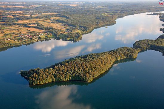 Lotnicze, EU, PL, Pomorskie. Kaszubski Park Krajobrazowy. Jezioro Radunskie Dolne.  