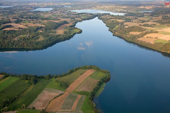 Lotnicze, EU, PL, Pomorskie. Kaszubski Park Krajobrazowy. Jezioro Radunskie Dolne w okolicy wsi Lipowiec.