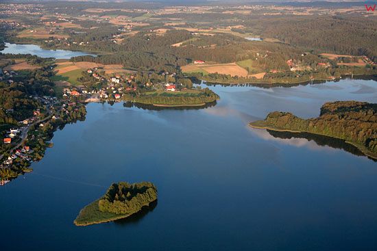 Lotnicze, EU, PL, Pomorskie. Kaszubski Park Krajobrazowy. Jezioro Ostrzyckie.  