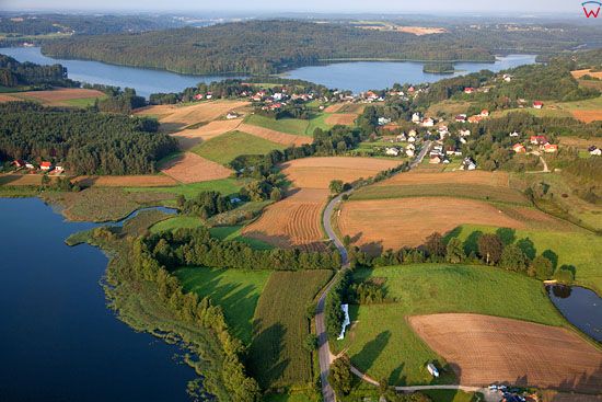 Lotnicze, EU, PL, Pomorskie. Kaszubski Park Krajobrazowy. Panorama oklicy Ostrzyce.   
