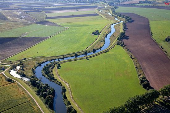 Lotnicze, EU, PL, warm-maz. Rzeka Pasleka na odcinku przed Zalewem Wislanym. Okolica Nowej Paseki.