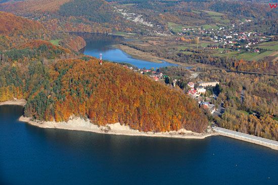Jezioro Solinskie i Myczkowskie. EU, Pl, podkarpackie. Lotnicze.