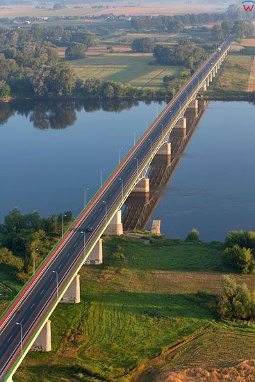 Most na Wisle w okolicy Swiecia. EU, PL, Kujawsko-Pomorskie. LOTNICZE.