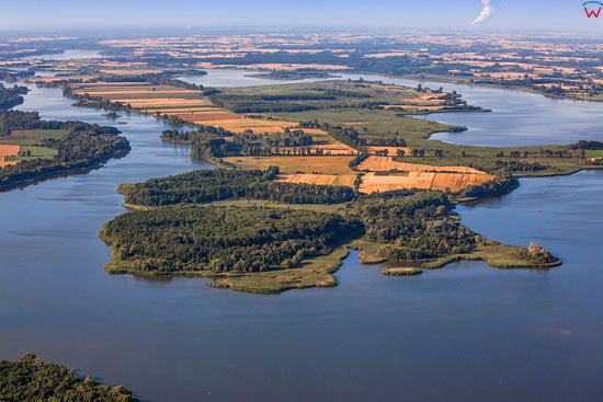 Jezioro Goplo. Panorama od strony N. EU, Pl, Kujawsko-Pomorskie. LOTNICZE.