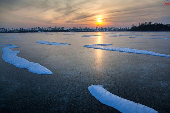 Jezioro Wielochowskie skute lodem. EU, PL, Warm-Maz.