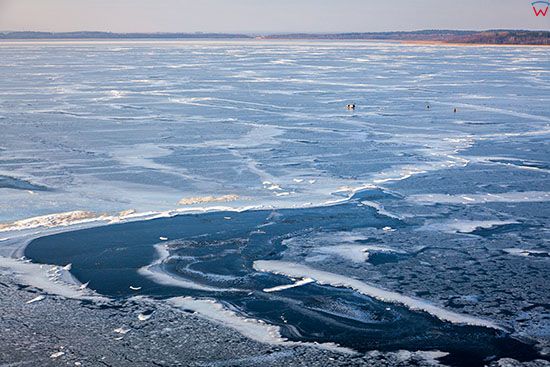 Jezioro Sniardwy skute lodem. EU, Pl, Warm-Maz. Lotnicze.