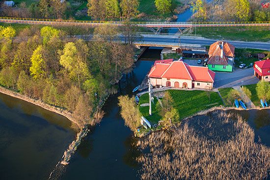Ogonki, Kanal Sapina laczacy jeziora Swiecajty i Stregiel. EU, Pl, Warm-Maz. Lotnicze.