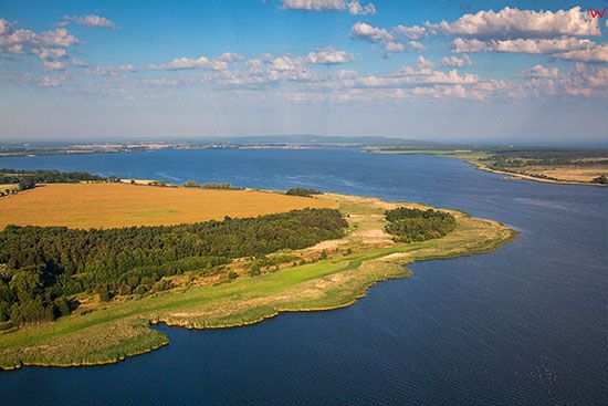 Wrzosowo, panorama na Zatoke Wrzosowska i Zalew Kamienski. EU, Pl, Zachodniopomorskie.