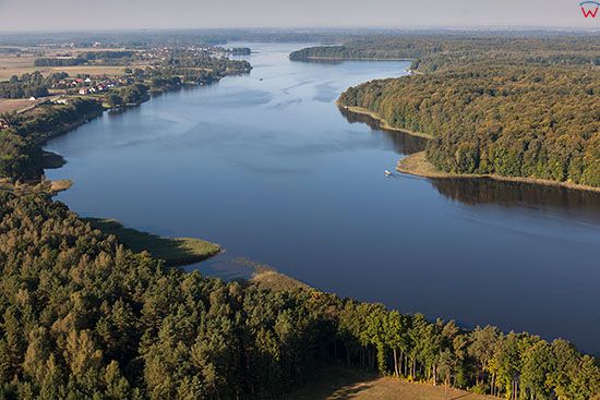 Jeziorak, panorama jeziora od strony m. Jazdzowki w kierunku Ilawy. EU, PL, Warm-Maz. Lotnicze.
