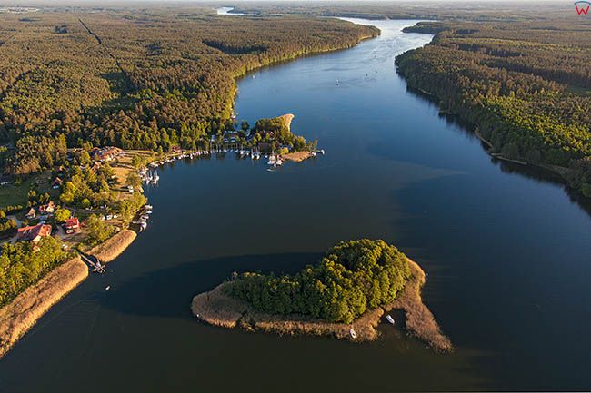 Jezioro Beldany, panorama od strony NE. EU, PL, Warm-Maz. Lotnicze.