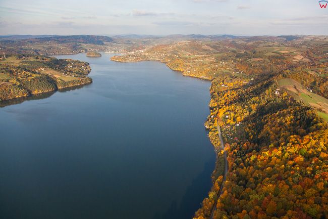 Jezioro Roznowskie, widok od strony W. EU, Pl,, Malopolskie. Lotnicze.