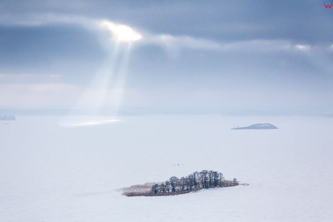 Jezioro Dobskie 17.01.2017 r. Wielkie Jeziora Mazurskie zimowa pora. EU, Pl, Warm-Maz. Lotnicze.