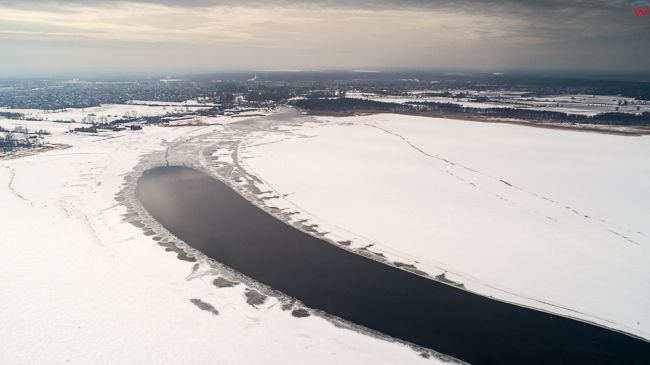 Jezioro Ros w zimowej odsĹ‚onie.  EU, Pl, warm-maz. Lotnicze.