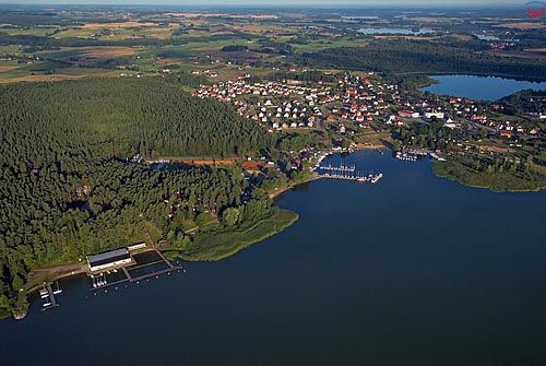 LOTNICZE. Warm-Maz. Panorama na Gizycko, jezioro Niegocin.