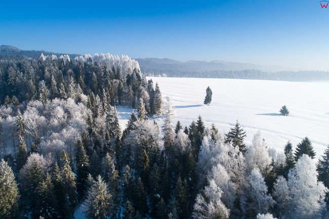 Gorce, poludniowa czesc pasma gorskiego w zimowej scenerii. EU, PL, malopolskie, Lotnicze