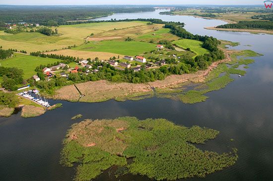 Lotnicze, Pl, warm-maz. Mazurski Park Krajobrazowy. Polielno, jezioro Sniardwy.
