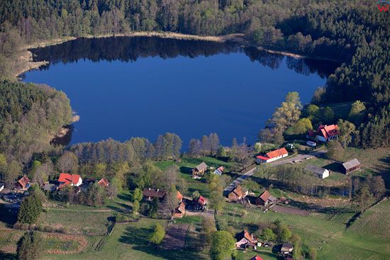 Mazurski Park Krajobrazowy, Rezerwat Przyrody Pierwos, Jezioro Skok. EU, Pl, warm-maz, LOTNICZE.
