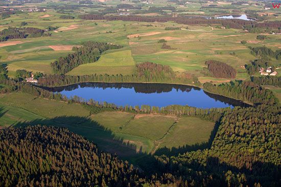 Suwalski Park Krajobrazowy. Jezioro Okragle. EU, Pl, warm-maz, LOTNICZE.