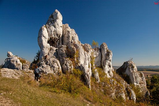 Gora Zamkowa w Podzamczu z widocznymi skalami, EU, Pl, Slask, LOTNICZE.