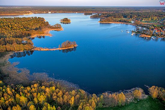 Mazurski Park Krajobrazowy, Jezioro Beldany w okolicy Wygryn. EU, Pl, Warm-Maz. Lotnicze.