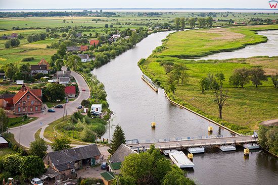 Rzeka Elblag, odcinek przed Zalewem Wislanym w miejscowosci Nowakowo Trzecie. EU, Pl, Warm-Maz.