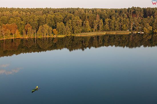 Brodnicki Park Krajobrazowy, jezioro Parteczyny. EU, PL, Pomorskie. Lotnicze.