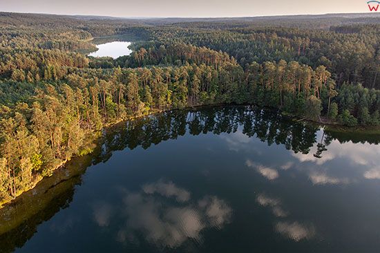 Brodnicki Park Krajobrazowy, jezioro Robotno. EU, PL, Pomorskie. Lotnicze.