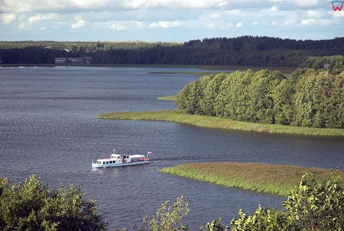 jezioro Wigry widoczne z wieży klasztornej w Wigrach