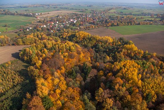Jesien na Warmii, panorama na miejscowosc Kolno, EU, Pl, Warm-Maz. LOTNICZE.