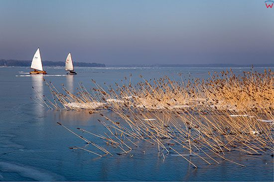 Jezioro Kisajno w zimowej scenerii. EU, PL, Warm-Maz.