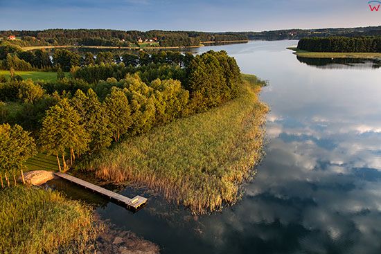 Jezioro Juksty, okolica wsi Pelkowo. EU, PL, Warm-Maz. Lotnicze.