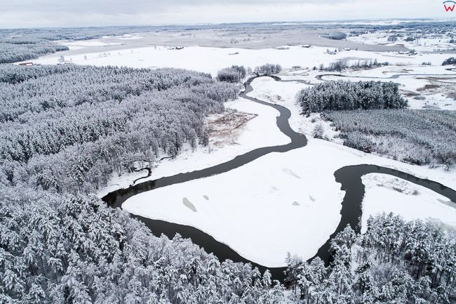 Laniewo, meandry rzeki Lyna w zimowej scenerii. EU, PL, warm-maz. Lotnicze.