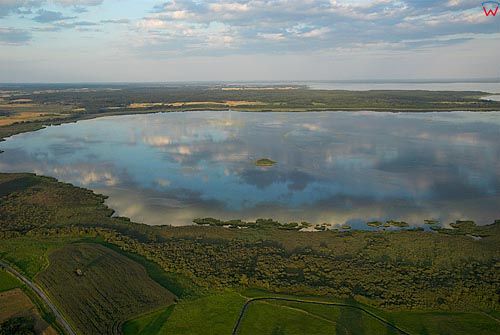 Lotnicze, Pl, warm - maz. Rezerwat przyrody jezioro Luknajno. Mazurski Park Krajobrazowy.
