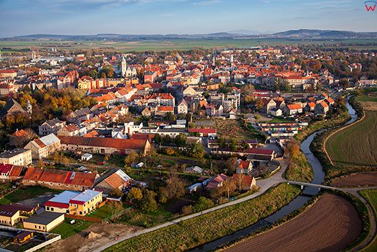 Jawor, panorama na miasto od strony NW. EU, Pl, Dolnoslaskie. Lotnicze.