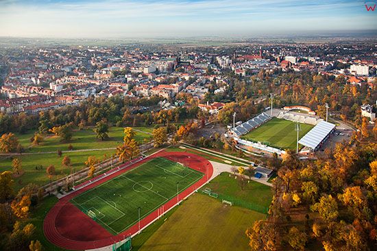 Legnica, Park Miejski i Stadion Miedzi Legnica. EU, PL, Dolnoslaskie. Lotnicze.