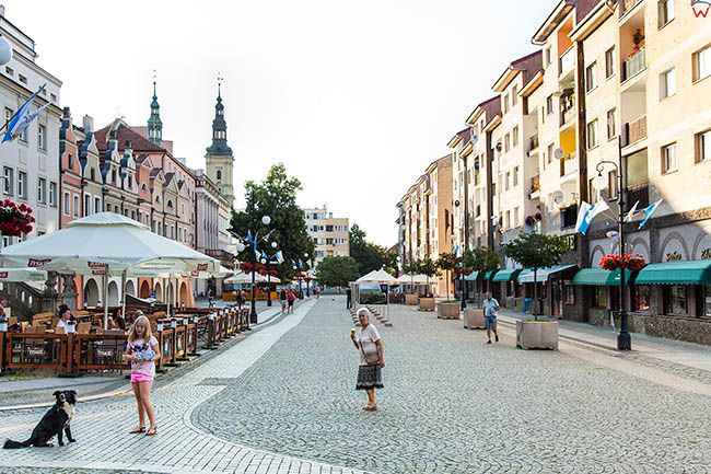 Legnica, Rynek z panorama w kierunku kosciola Jana Chrzciciela. EU, Pl, Dolnoslaskie.