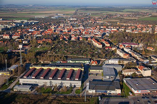 Swiebodzice, panorama przemyslowa miasta widoczna od strony S. EU, Pl, Dolnoslaskie. Lotnicze.