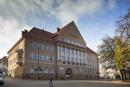 Walbrzych, budynek Gimnazjum nr 1 przy ulicy Limanowskiego. EU, PL, Dolnoslaskie.